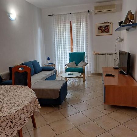 Apartments Graciela Pula Exterior photo